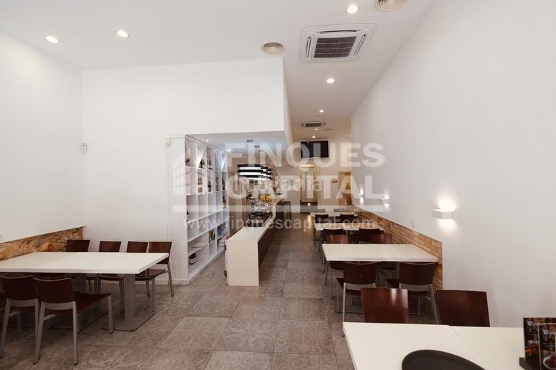 Foto aafcf91d-8db4-4848-b82e-a73892e70617. Local comercial a Eixample Tarragona