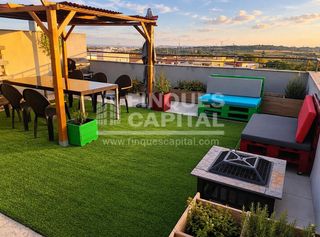 Appartement à Constantí. Piso de 3 habitaciones con piscina y solárium en constatí.