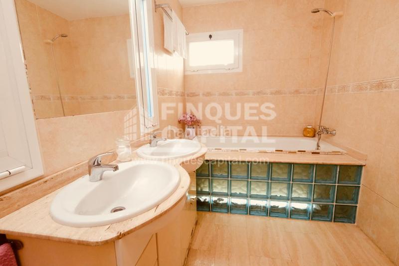 Foto 28ec99db-d204-45c0-b5df-3b8b6ef53335. Casa espectacular casa unifamiliar con piscina y casa de invitados ubicada en els pallaresos en Pallaresos (Els)