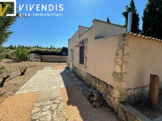 House  Albatàrrec. Venta casa con terrenos extensos