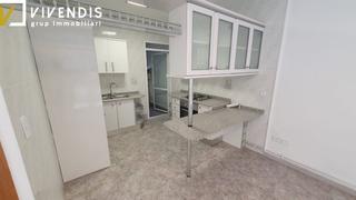 Pis a Príncep de Viana-Clot-Xalets Humbert Torres. Piso venta zona de príncipe de viana.