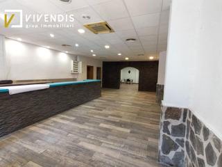 Local Comercial  Pau. Local en venta en almacelles