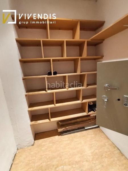 Foto b46f6e1a-f5e3-4b3d-bcb4-05ca6ea19db3. Local comercial a Almacelles