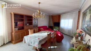 Casa  Passeig pont del. Casa en venta en vilanova de la barca