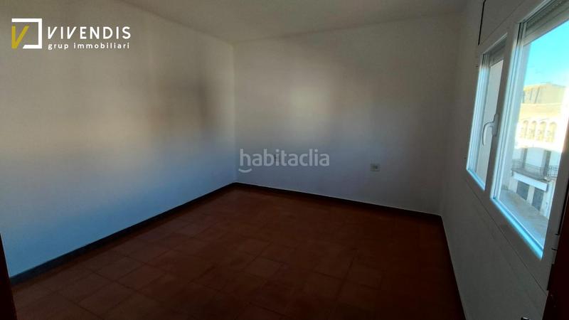 Foto 67fb565f-9b86-40c4-9b26-e1d6d528374d. Edificio  en venta en Linyola