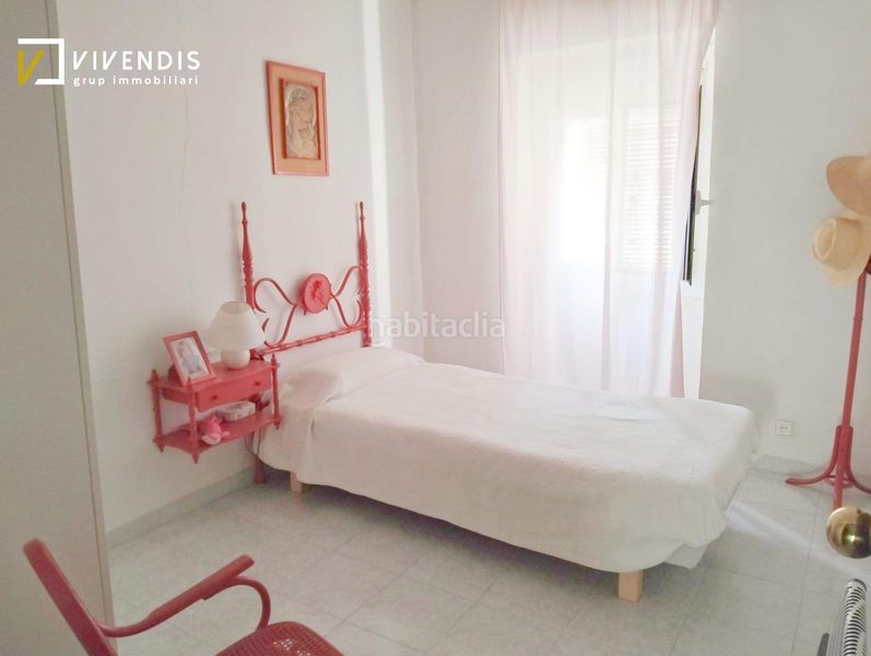 Foto b5da731e-27cf-43c5-982d-3c4f40c640a5. Casa amb aparcament a Castelldans
