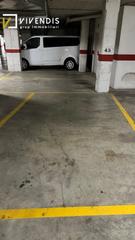 Aparcament cotxe  Avenida barcelona. Parking en lleida cappont