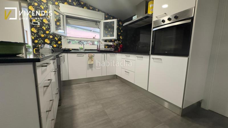 Foto f81aa0f9-f9fe-4435-9e2a-ca8b95616f8f. Casa  en Butsènit Lleida