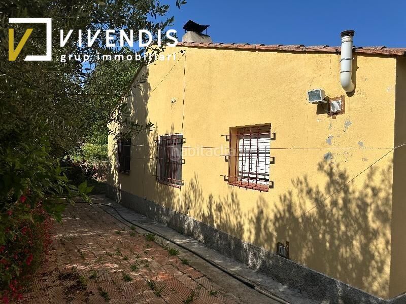 Foto c3e0ffad-d1ef-4d9c-a7e0-ac1373b44075. Casa amb calefacció aparcament a La Caparrella Lleida