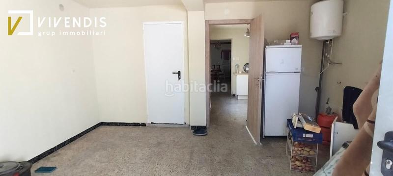 Foto c8c21e1c-c8e4-4cf9-aaf5-d4a9416850f8. Bauernhof mit parking in Mollerussa