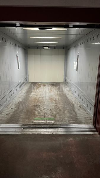 Foto aa624435-b7db-4165-8819-ffe727ac2126. Aparcament cotxe a Príncep de Viana-Clot-Xalets Humbert Torres Lleida