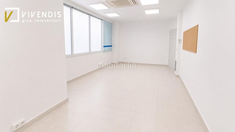Foto 12c63da8-6b79-4786-85a2-3fb5974f613c. Local comercial a Centre Històric Lleida
