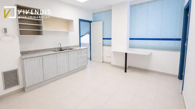 Foto f0be21cc-0b55-4335-b8f4-3225960a97c7. Local comercial a Centre Històric Lleida
