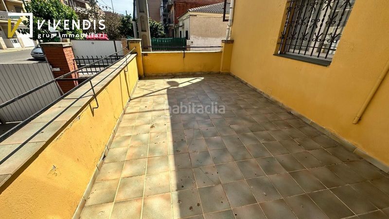 Foto e81b3eaa-6d3e-4490-b029-f643067945f6. Casa amb calefacció aparcament a Rosselló