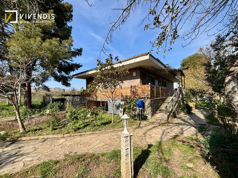 Foto a93c46bf-fd80-4a78-a25c-fd33a82400a3. Casa amb calefacció aparcament piscina a Partides Rurals Lleida
