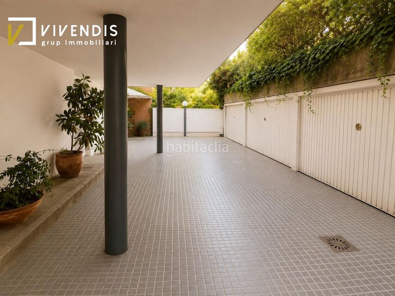 Foto 11c1cda5-7c25-4d92-987f-22b9657dfb83. Casa amb calefacció aparcament piscina a Ciutat Jardí Lleida