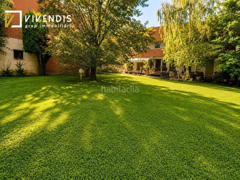 Foto 4d221ced-2a37-4d87-b03b-e6e33c561643. Casa amb calefacció aparcament piscina a Ciutat Jardí Lleida