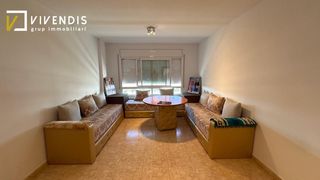 Flat  Calle aurelia capmany. Piso en venta  linyola