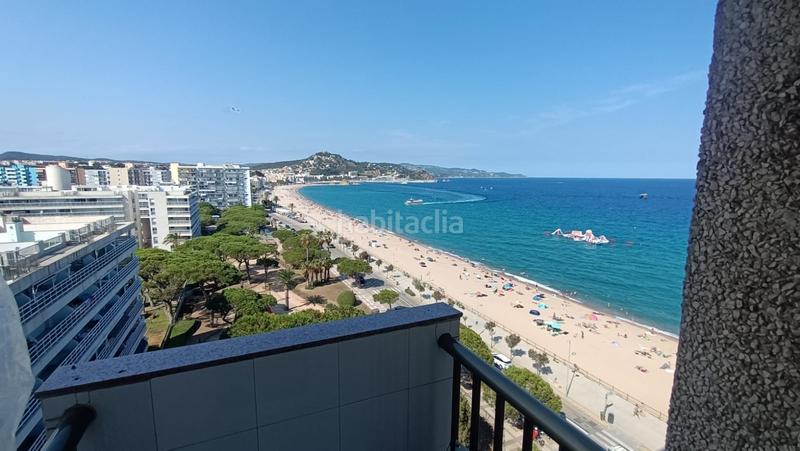 Foto bfb93ee5-e592-4259-b467-8b3c978f079b. Piso vista al mar en primera línea en Els Pins Blanes