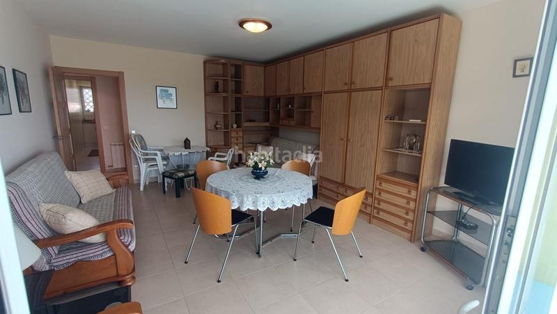 Foto c137a26c-382f-4dc0-b3dc-9348ddd8de1e. Piso vista al mar en primera línea en Els Pins Blanes