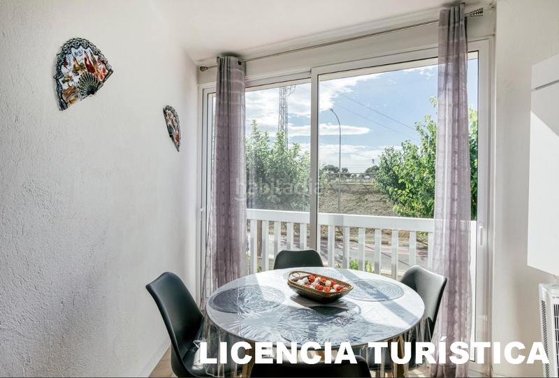 Foto 51520c01-c650-4fec-8d3c-aa69d40c10ef. Apartamento  con licencia turística en Empuriabrava