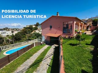 Casa a Aiguaviva Parc. ¡impresionante casa con posibilidad de licencia turística!