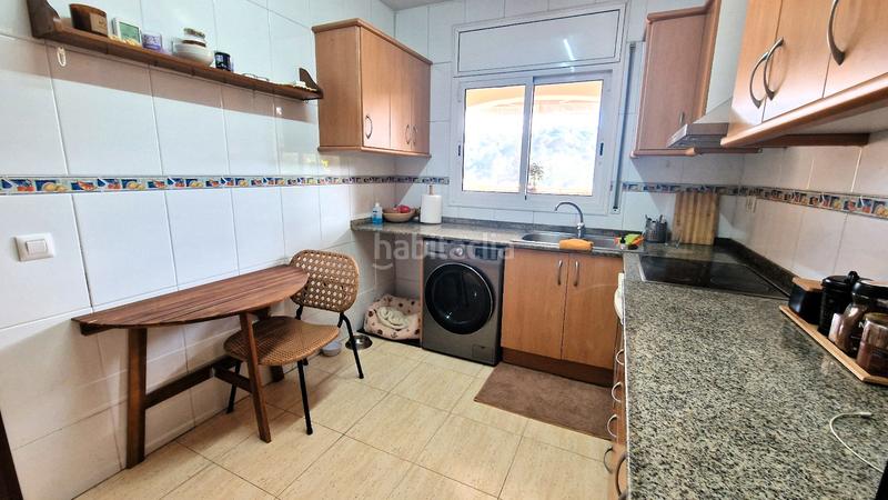 Foto 1f32fa01-f6ec-4b89-9208-c049137c2064. Casa amb xemeneia aparcament a Aiguaviva Parc Vidreres