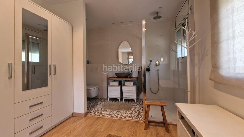 Foto 2f7e6c90-3d96-4bb1-a5c0-62bd6a3bfa8f. Casa amb xemeneia aparcament a Aiguaviva Parc Vidreres
