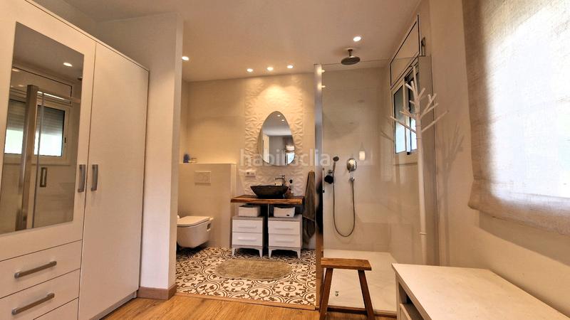 Foto 746561c0-f67e-4f33-a5f5-f2dbd44a9dab. Casa amb xemeneia aparcament a Aiguaviva Parc Vidreres