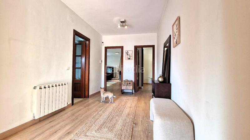 Foto d634b885-d815-404b-8225-d1bca5ec5ca8. Casa amb xemeneia aparcament a Aiguaviva Parc Vidreres