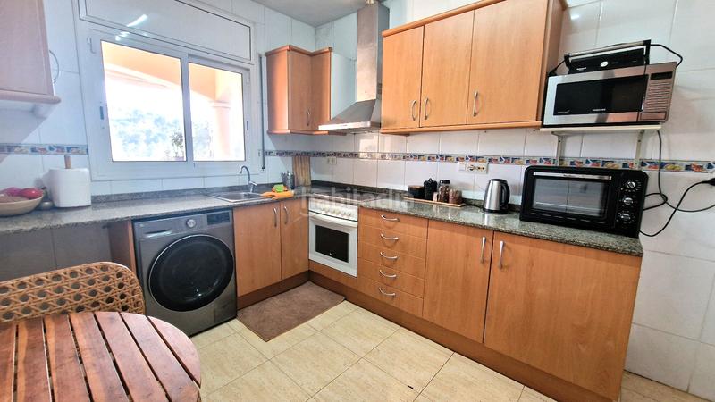 Foto ef07fe62-dd24-48a6-9d4c-a252341e78b8. Casa amb xemeneia aparcament a Aiguaviva Parc Vidreres