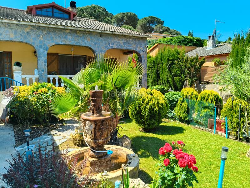 Foto 5e4e06d5-1242-4538-b1db-4ea460f8c4a1. Casa amb xemeneia calefacció a Lloret Residencial - Montlloret Lloret de Mar