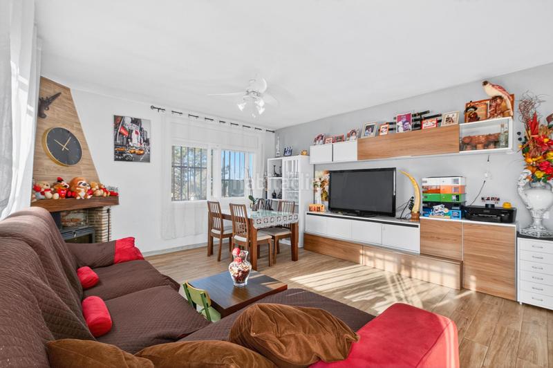 Foto 27074073-c9c9-4664-ab2f-9f63badfba56. Maison avec cheminée parking dans Aiguaviva Parc Vidreres