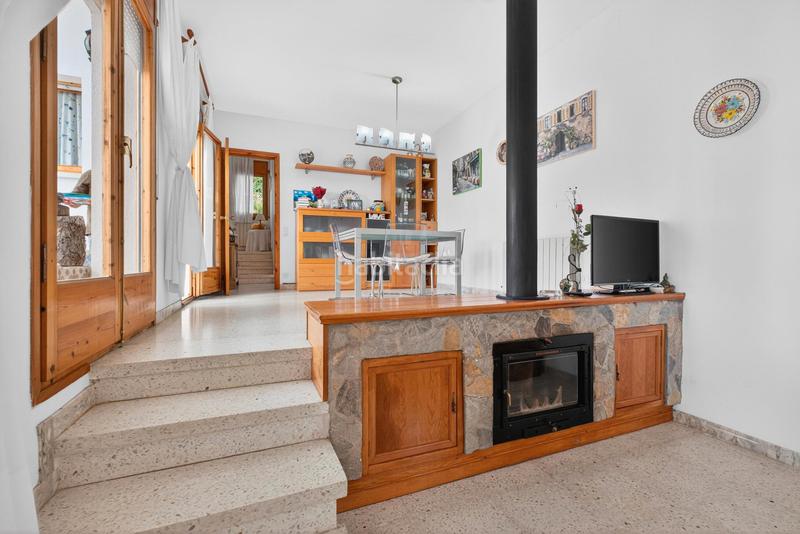 Foto 0eb075d4-464c-4dcc-a968-551d0358f94b. Maison avec cheminée chauffage parking dans Aiguaviva Parc Vidreres