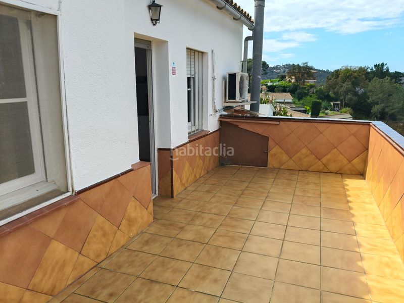 Foto 54b30c46-3567-4ad8-ad71-a994a0b0a77f. Casa amb xemeneia a Aiguaviva Parc Vidreres