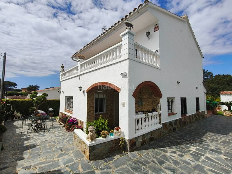 Foto 625c5437-7895-4667-b70c-40a45e28a9dc. Casa amb xemeneia a Aiguaviva Parc Vidreres