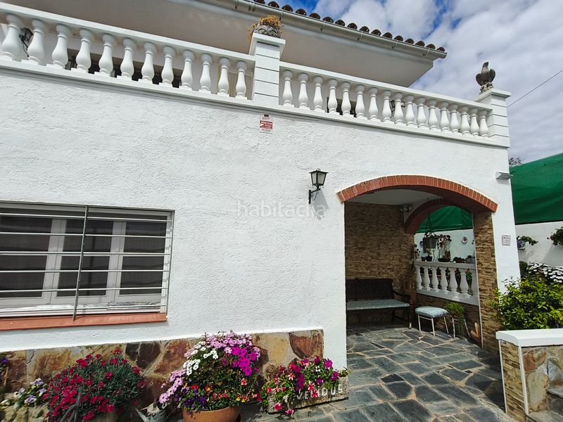 Foto e9da0cd7-2f6e-420a-8f6f-1c14d5ed417a. Casa amb xemeneia a Aiguaviva Parc Vidreres