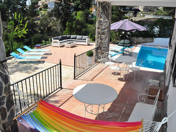 Foto 7e11c80b-c866-4075-b79f-e8dd9724b23b. Casa amb xemeneia aparcament piscina a Aiguaviva Parc Vidreres