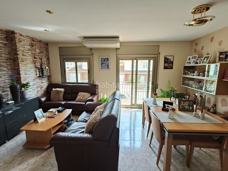 Foto dbd7c36c-21c0-40ec-814e-95957528c092. Casa amb calefacció aparcament a Sils