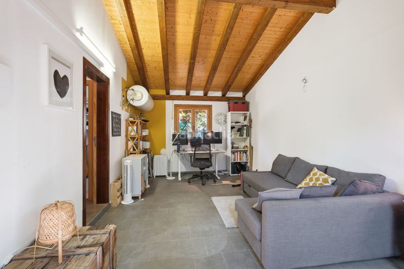 Foto b4baf68b-7299-4faa-a9b5-f7b4a3bcfae6. Casa amb xemeneia calefacció aparcament piscina a Vidreres