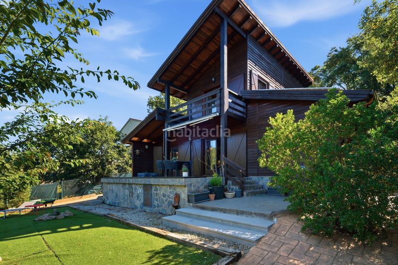 Foto f8ff286d-afbd-4abe-8b9a-561a83534b11. Casa amb xemeneia calefacció aparcament piscina a Vidreres