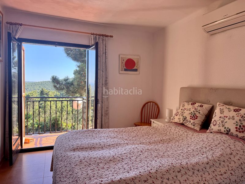 Foto 256503d0-2fa9-418d-ae16-fc5fdb01c0d9. Casa amb xemeneia calefacció aparcament piscina a Lloret de Mar