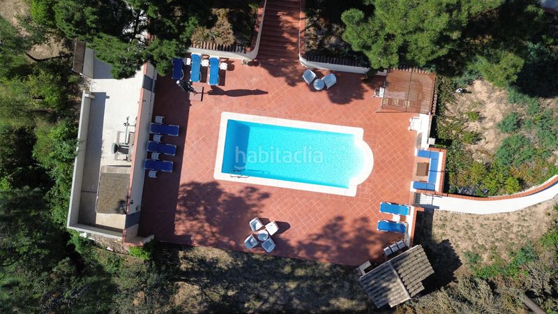 Foto 5b665a64-2bab-44bc-aabd-af81532fe774. Casa amb xemeneia calefacció aparcament piscina a Lloret de Mar