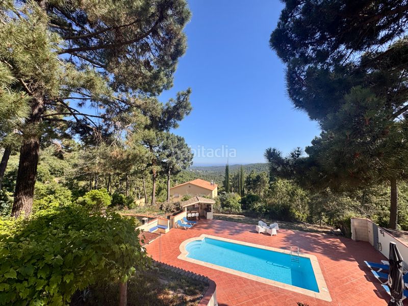 Foto d76192bb-7ffa-4db9-bf5b-bcf8daacac3d. Casa amb xemeneia calefacció aparcament piscina a Lloret de Mar