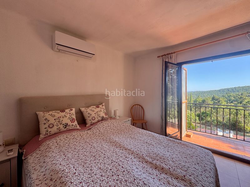 Foto edaa1bbd-3593-4e3c-a12a-b55553e24a52. Casa amb xemeneia calefacció aparcament piscina a Lloret de Mar