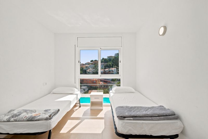 Foto bc6058f4-38c5-4fec-be48-be1ebb81f637. Casa adossada amb aparcament piscina a Santa Susanna
