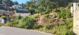 Terreno residenziale  Avinguda mil·lenni 26. Fantástico terreno cerca de la entrada de lloret residencial