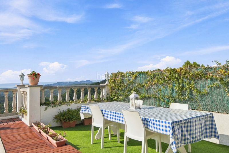 Foto b2c8ccbb-be23-4825-bdd2-35b8dbb1d061. Casa amb xemeneia aparcament piscina a Lloret Blau - La Creu de Lloret Lloret de Mar