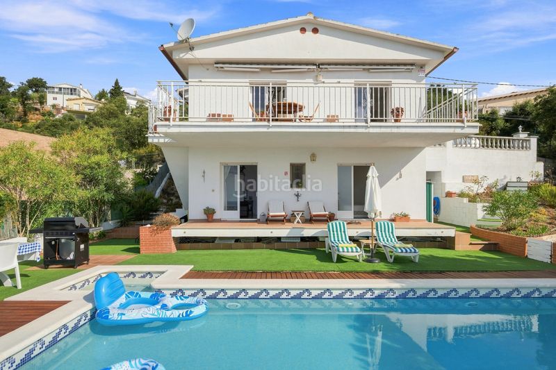 Foto f48f99b3-a474-48ad-a4e2-1296c549d5ff. Casa amb xemeneia aparcament piscina a Lloret Blau - La Creu de Lloret Lloret de Mar
