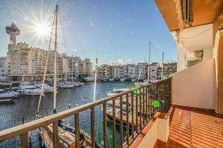 Pis a Moxó - Sant Mori. Estupendo apartamento de 2 habitaciones con vistas al canal en e